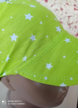 Косынка повязка бандана с козырьком цвета лайма со звездами3 фото
