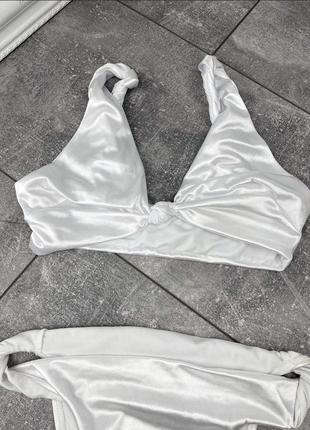 Сексуальный белый раздельный купальник4 фото