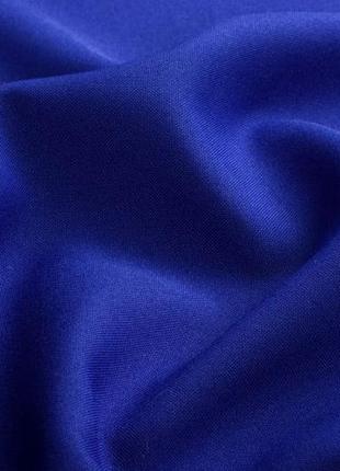 Красива ошатна синя скатертину на стіл2 фото