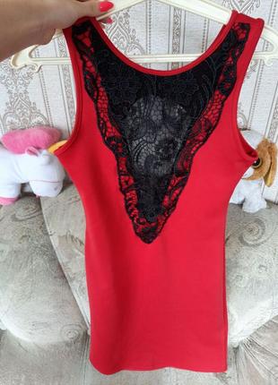 Яркое платье для смелых