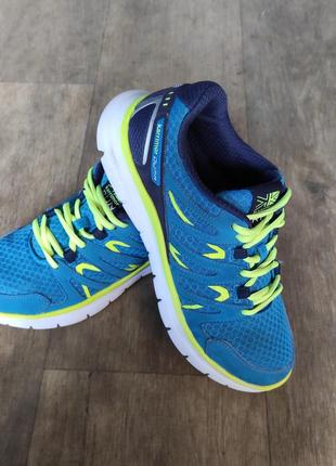 Кроссовки женские karrimor.