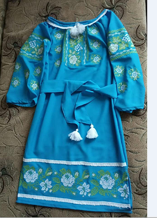 Вишита сукня з габардину
