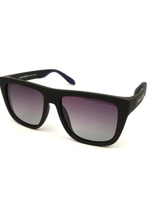 Солнцезащитные очки «miami» в черной матовой оправе с синей дужкой и черной линзой