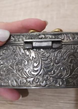 Антикварная шкатулка для украшений