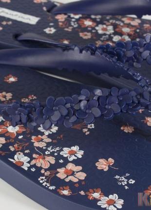 В'єтнамки темно-синього кольору з квітковим принтом для дівчинки ipanema3 фото