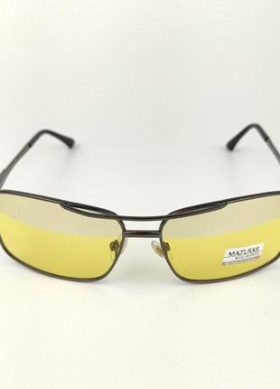 Солнцезащитные очки квадратной формы «sea» с черной металической оправой и желтой линзой5 фото