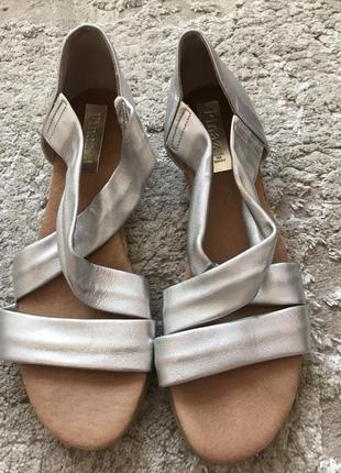 Стильні босоніжки pinaz