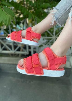 Женские сандали adilette sandal 2.0 w coral/white