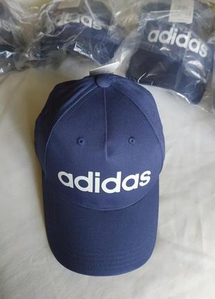 Нова чоловіча стильна кепка adidas адідас daily cap оригінал2 фото