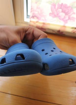 Яркие унисекс босоножки сандалии сабо летняя обувь crocs с12/13 (29,30,31)7 фото