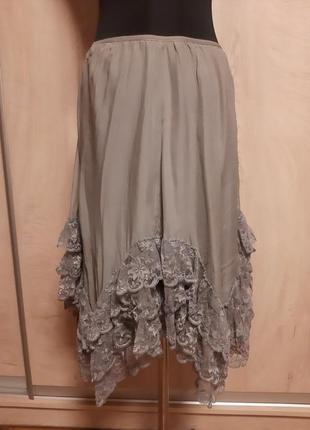 Шелковая юбка ассиметрия с кружевом2 фото