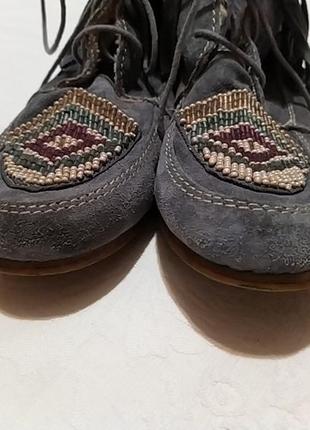 Замша!очень красивые ботинки замша вышивка бисером4 фото