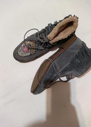 Замша!очень красивые ботинки замша вышивка бисером
