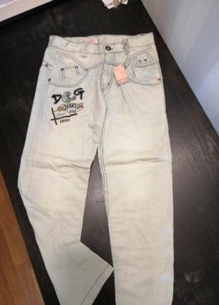 Джинсы