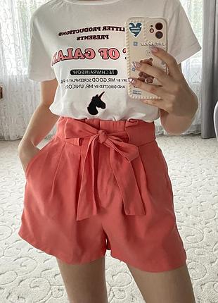 Шорти з поясом на зав'язках