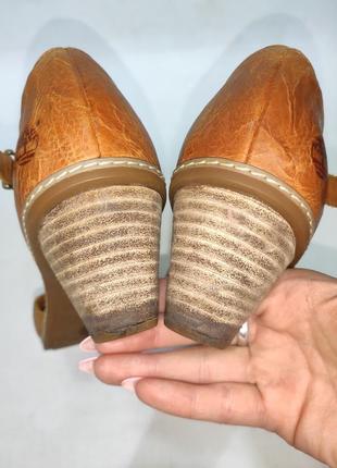 Кожаные коричневые рыжие босоножки на среднем каблуке timberland8 фото