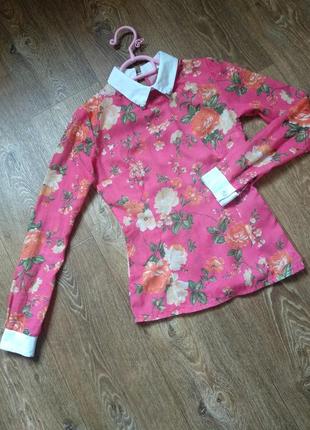 Женская рубашка блуза розовая с принтом цветы1 фото