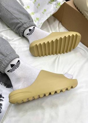 Женские шлепки тапки adidas yeezy slide earth bone,шлепки летние лёгкие слайдс бон бежевые3 фото