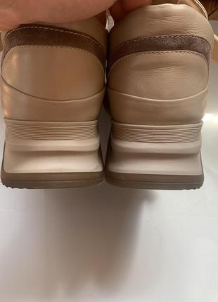 Новые женские кроссовки с лямками бежевого цвета размер 383 фото