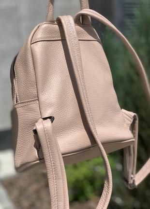 Кожаный женский бежевый рюкзак. италия4 фото