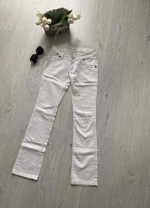 Белые летние джинсы seventy seven