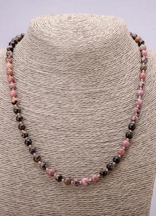 Бусы из натурального камня родонит