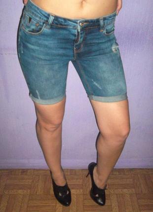 Фирменные шорты pull&bear