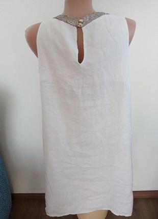 Белое льняное мини платье с пайетками.3 фото