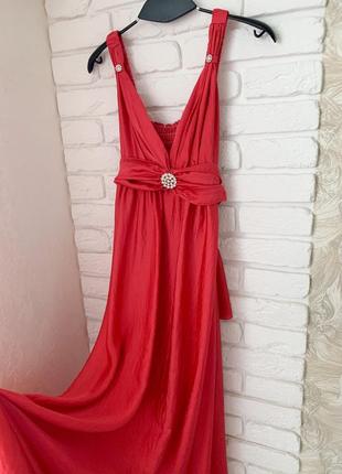 Нарядное вечернее платье festo