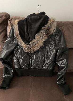 Куртка шкіряна