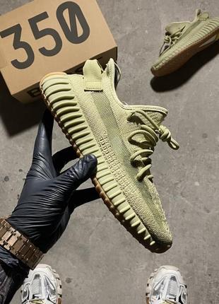 Кросівки жіночі adidas yeezy boost 350 sulfur