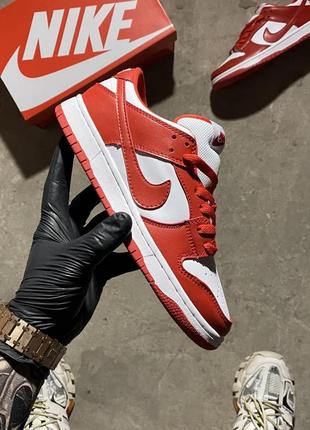 Кроссовки женские nike sb dunk low "university red"