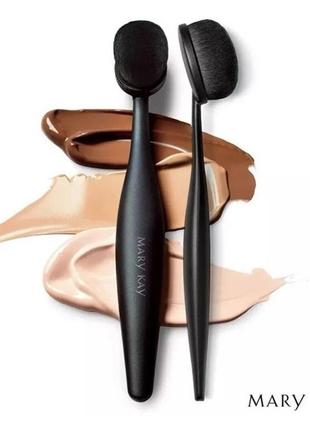 Многофункциональная овальная кисть для тональных средств