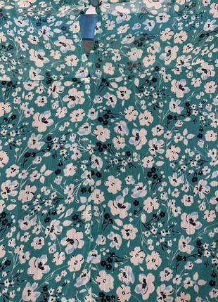 Невероятное платье небесного цвета в цветочный принт5 фото