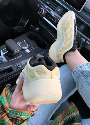 Кроссовки yeezy 700 v3 srphym5 фото