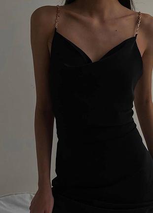 Изысканое чёрное платье