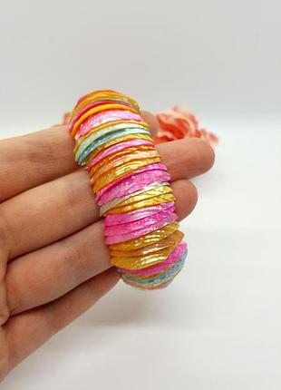 🌈🌺 яскравий різнобарвний браслет-гумка з тонованих натуральних черепашок перламутр6 фото