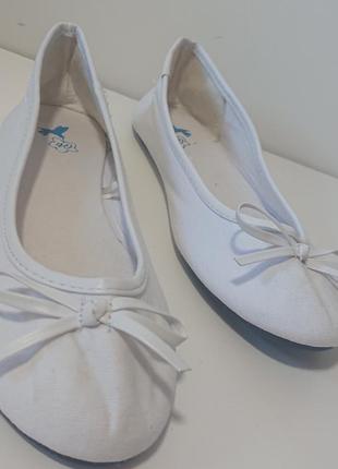 Белые тканевые балетки из сша .2 фото
