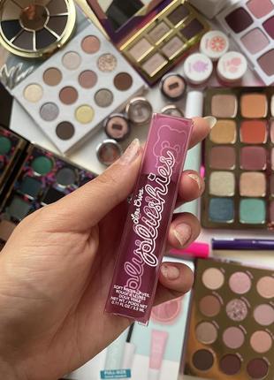 Суперлегкая матовая помада lime crime plushies - lavender honey2 фото