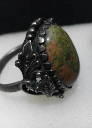 Антикварное мильхиоровое кольцо с зеленой яшмой2 фото