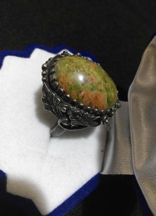 Антикварное мильхиоровое кольцо с зеленой яшмой8 фото