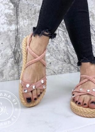 Оригінальні плетені босоніжки / пудрові2 фото