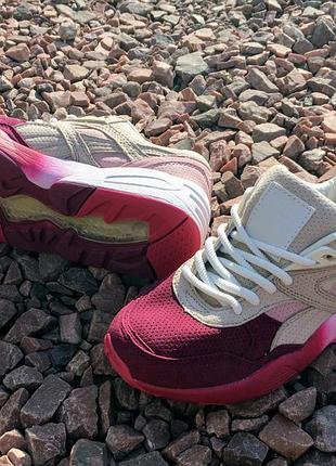 Спортивні кросівки puma жіночі sacura