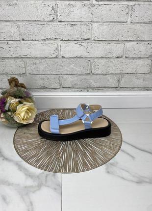 Шкіряні босоніжки