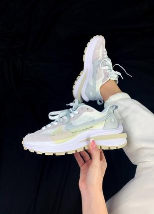 Кросівки nike vaporwaffle sport fuschia x sacai кросівки