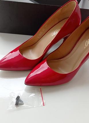 Лаковые кожаные лодочки туфли красные новые