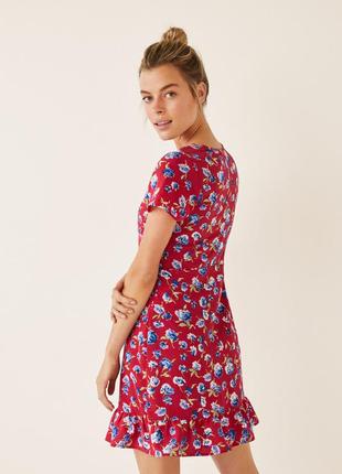 Нарядное короткое лёгкое летнее мини платье с воланом внизу-цветочный принт6 фото