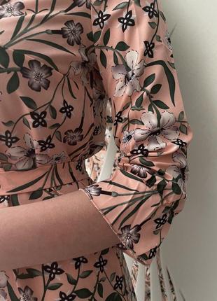 Платье персиковое в цветок, пояс в комплекте4 фото