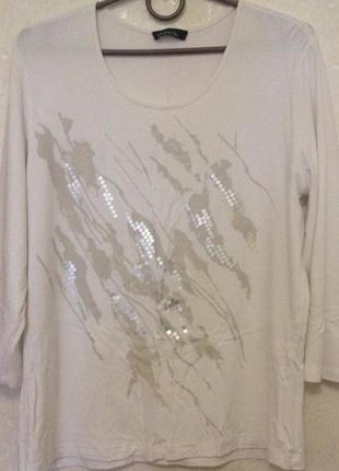 Блуза =футболка кремового кольору