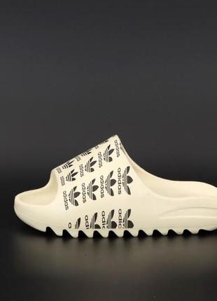 Сланцы женские adidas yeezy slide бежевые (адидас изи, сланці)